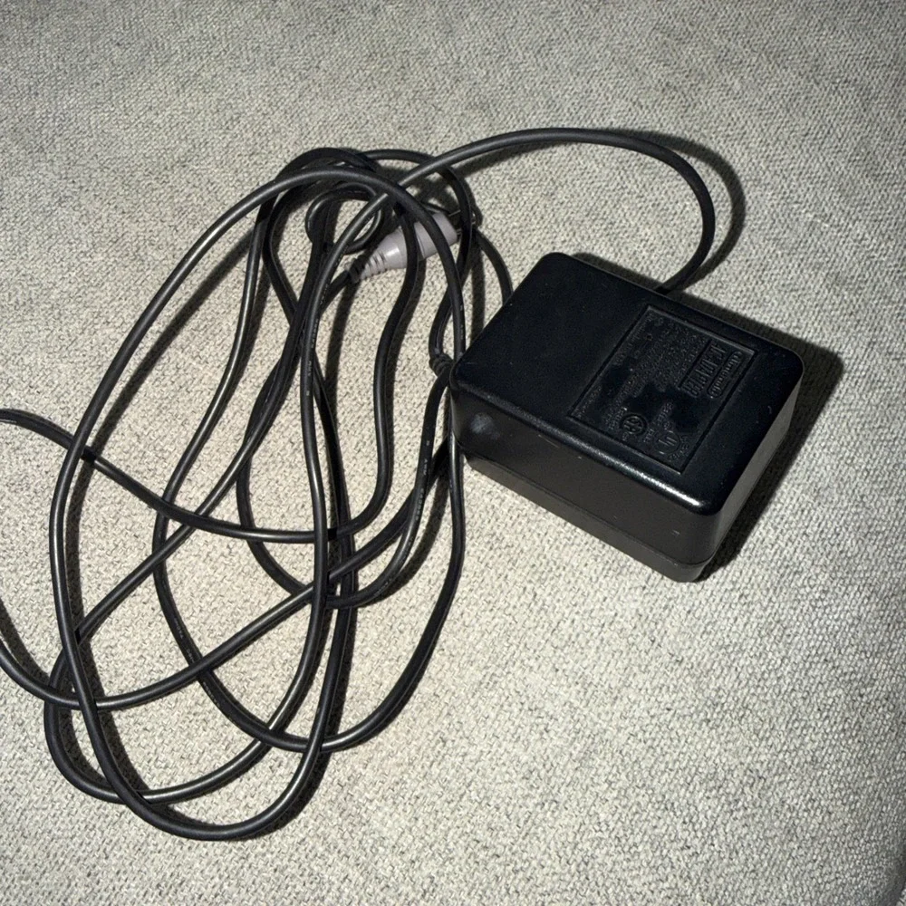 Official Nintendo SNES Power Supply‎ | SNS-002